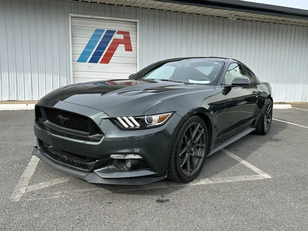 Rent a 2017 Citroën Visa in Tirana International Airport